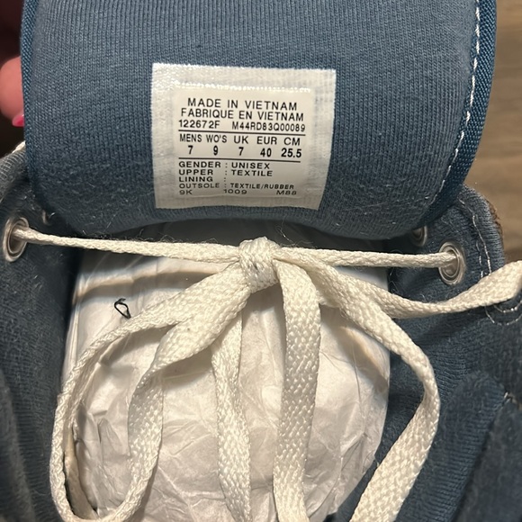 Converse high tops. Size 7M 9W - Picture 2 of 2